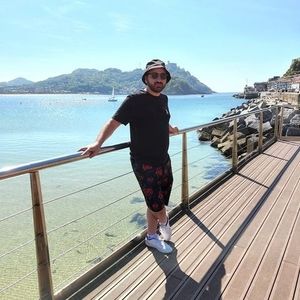 Meet your Posher, Daniele